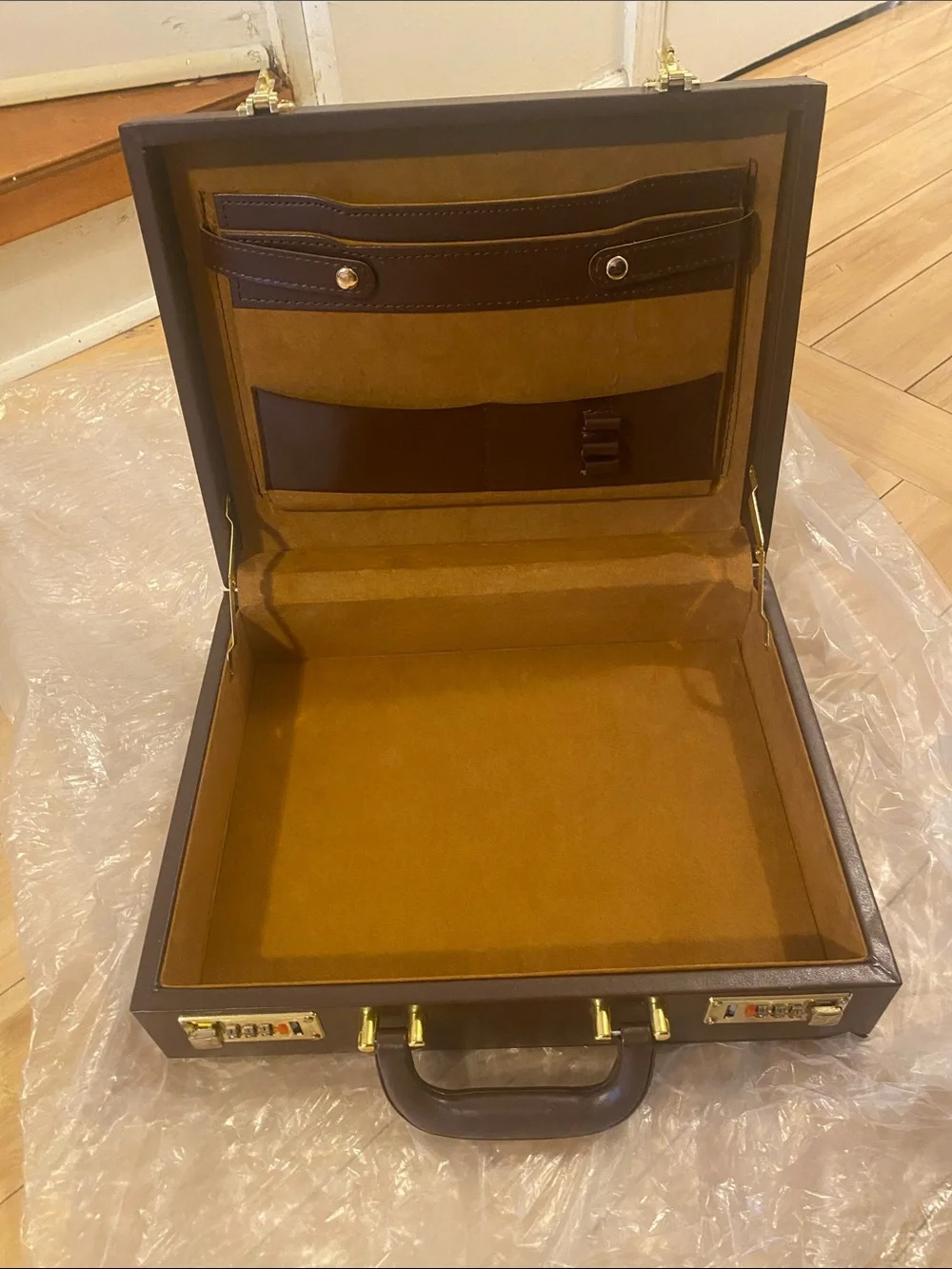 TRAVIS SCOTT “UTOPIA” BRIEFCASE - Limited-Edition Collectable, Brown Learher NWT